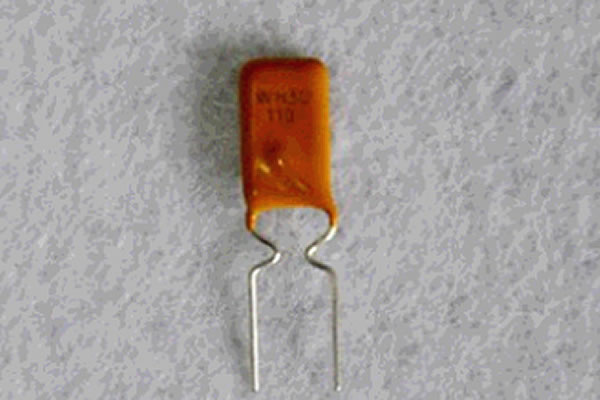 玩具電池自恢復(fù)保險絲